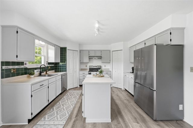 3011 Meyeridge Rd, Shaler, PA 15209