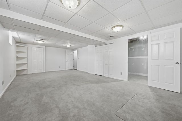 3011 Meyeridge Rd, Shaler, PA 15209