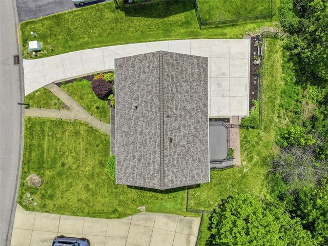 3011 Meyeridge Rd, Shaler, PA 15209
