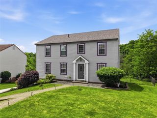 3011 Meyeridge Rd, Shaler, PA 15209