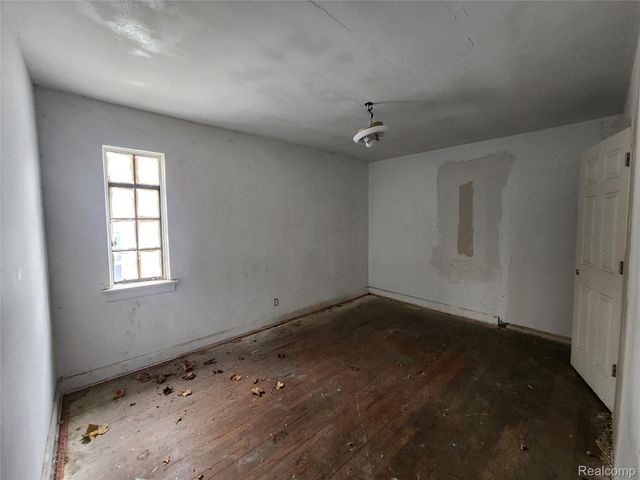 8372 Carlin Street, Detroit, MI 48228