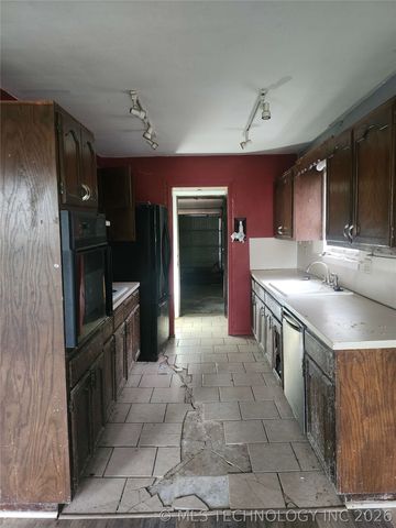 14803 E 33rd Place, Tulsa, OK 74134