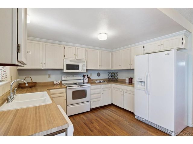 7076 S Elm Ct, Centennial, CO 80122