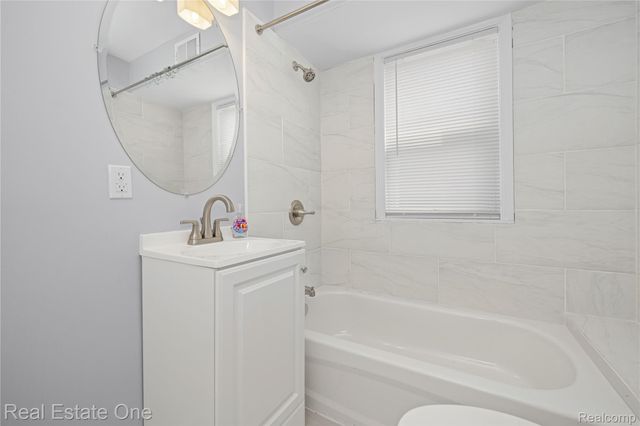 3420 Fairmont Road, Royal Oak, MI 48073