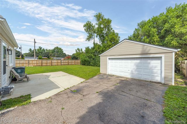 3420 Fairmont Road, Royal Oak, MI 48073