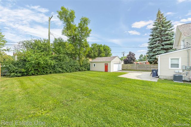 3420 Fairmont Road, Royal Oak, MI 48073