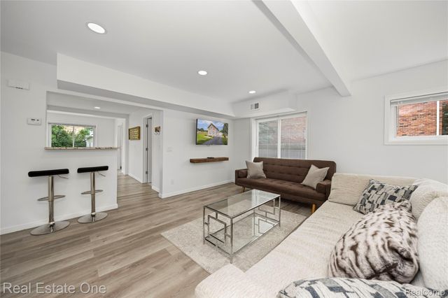 3420 Fairmont Road, Royal Oak, MI 48073