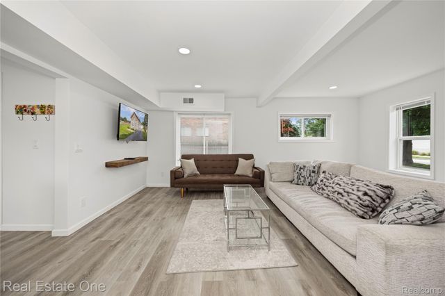 3420 Fairmont Road, Royal Oak, MI 48073