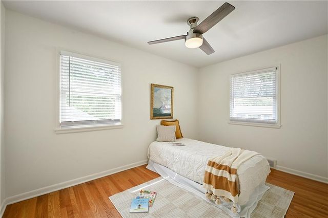 303 SW Pinnell Drive, Lee's Summit, MO 64081