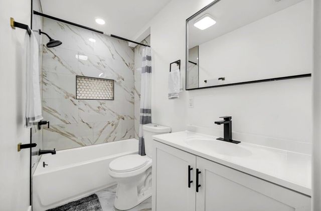 4514 E 10th Avenue, Gary, IN 46403