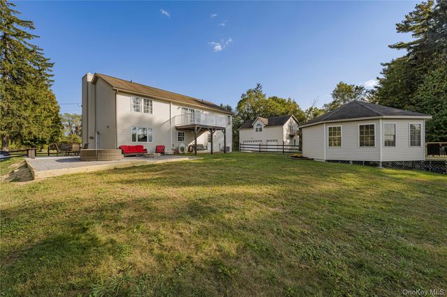 17 Brendella Court, Wallkill, NY 12589