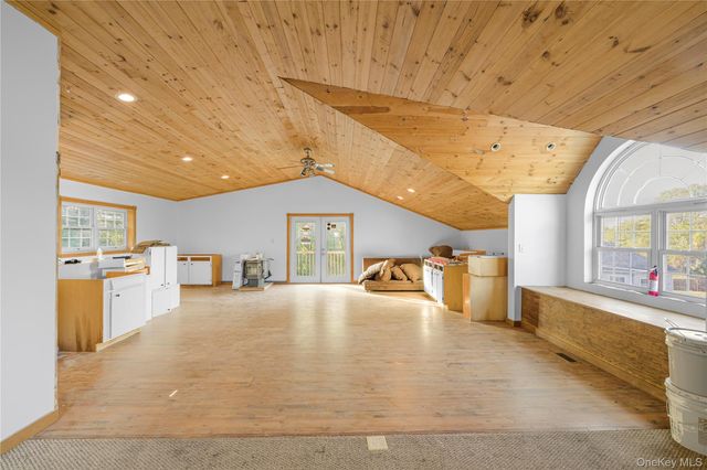 17 Brendella Court, Wallkill, NY 12589