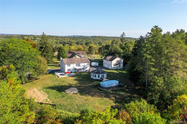 17 Brendella Court, Wallkill, NY 12589