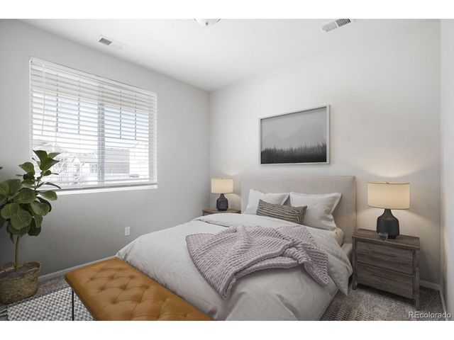 10526 Akron St, Commerce City, CO 80640