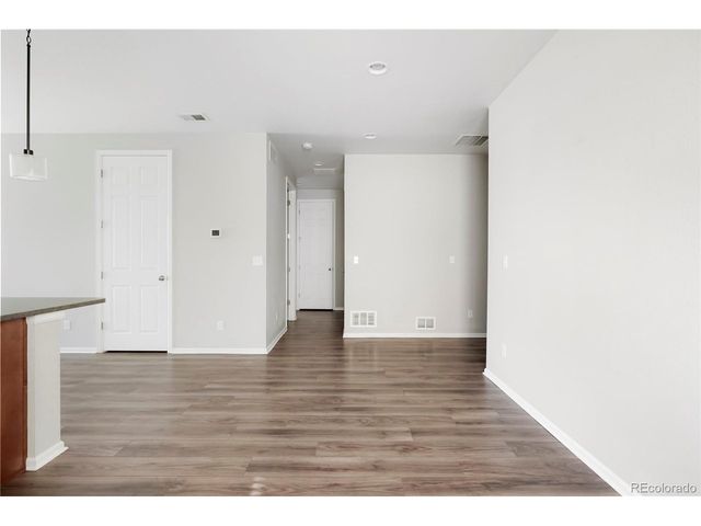 10526 Akron St, Commerce City, CO 80640