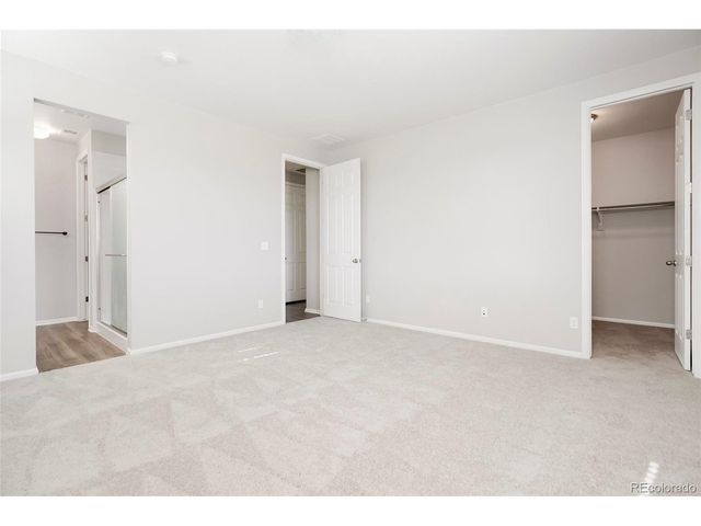 10526 Akron St, Commerce City, CO 80640