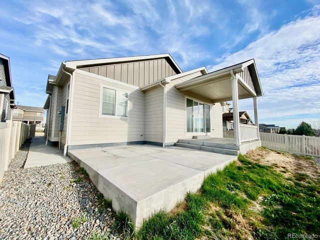 10526 Akron St, Commerce City, CO 80640