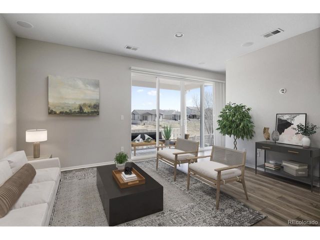 10526 Akron St, Commerce City, CO 80640