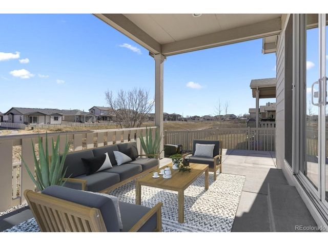 10526 Akron St, Commerce City, CO 80640