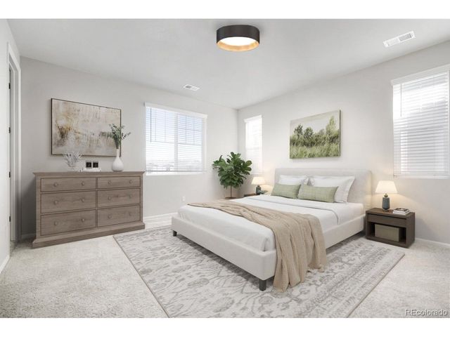 10526 Akron St, Commerce City, CO 80640