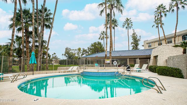 5122 N 31st Way 221, Phoenix, AZ 85016