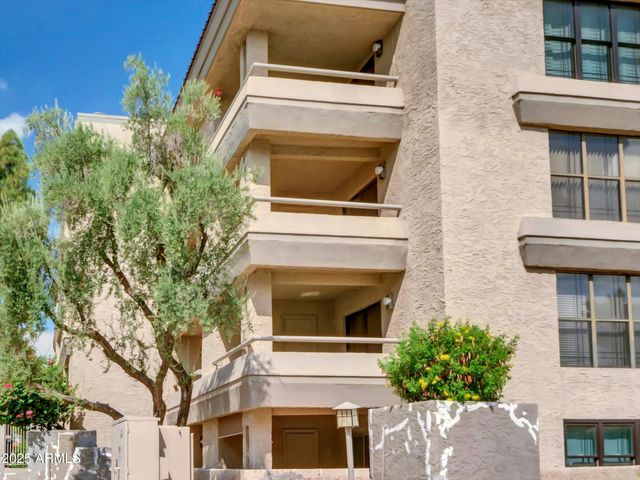 5122 N 31st Way 221, Phoenix, AZ 85016