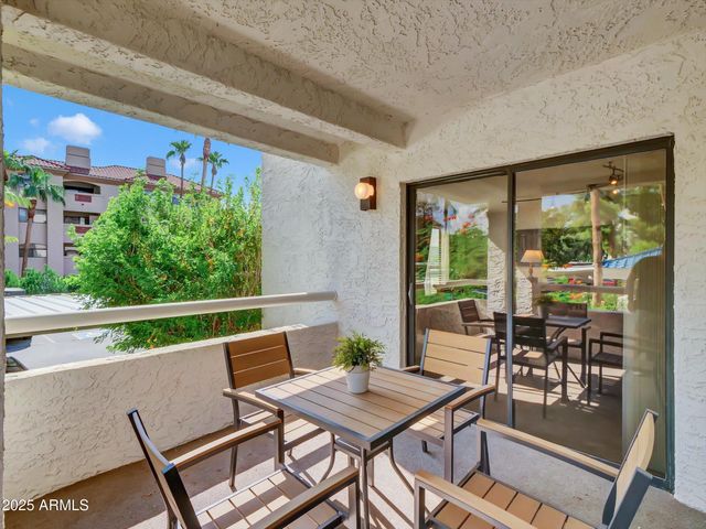 5122 N 31st Way 221, Phoenix, AZ 85016