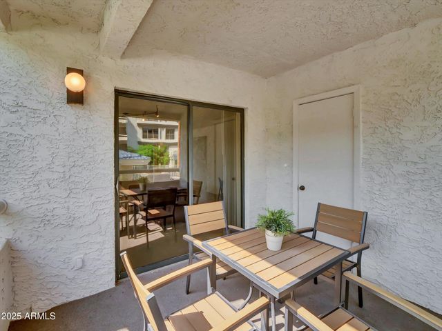 5122 N 31st Way 221, Phoenix, AZ 85016