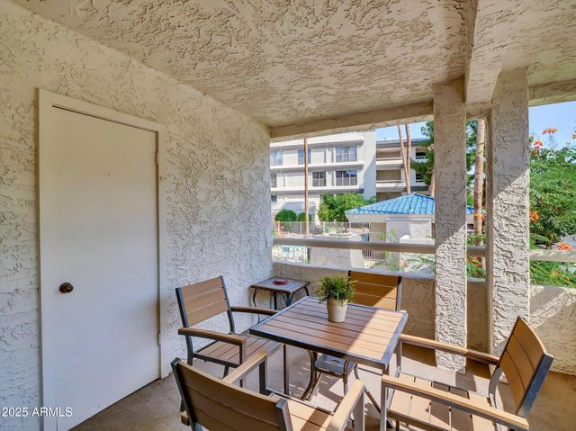 5122 N 31st Way 221, Phoenix, AZ 85016