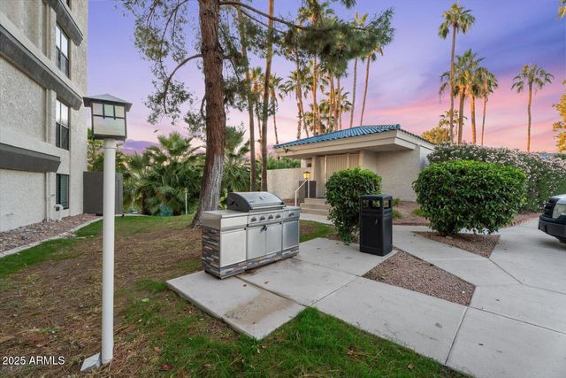 5122 N 31st Way 221, Phoenix, AZ 85016