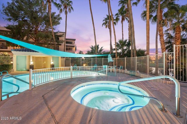 5122 N 31st Way 221, Phoenix, AZ 85016