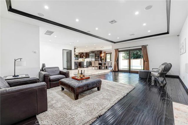 4529 Don Pio, Woodland Hills, CA 91364