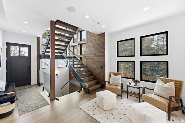 611 ROSSIE HILL DR, Park City, UT 84060