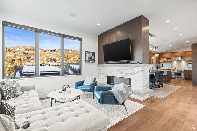 611 ROSSIE HILL DR, Park City, UT 84060