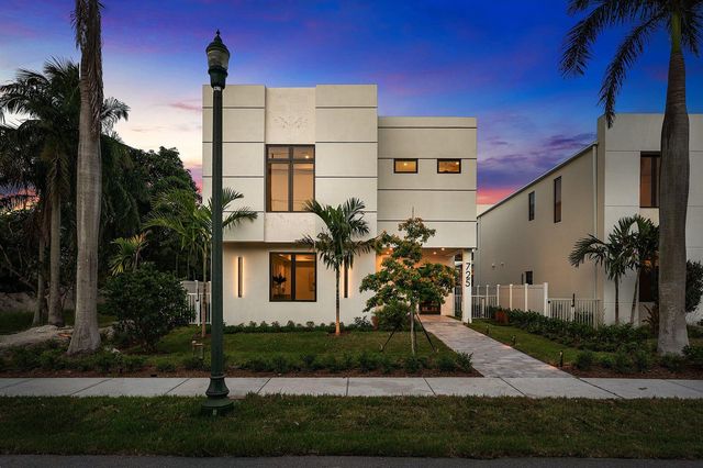 725 SE 4th Avenue, Delray Beach, FL 33483