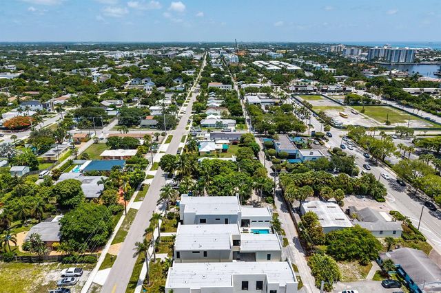 725 SE 4th Avenue, Delray Beach, FL 33483