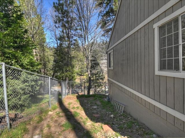 22547 Waters, Crestline, CA 92325