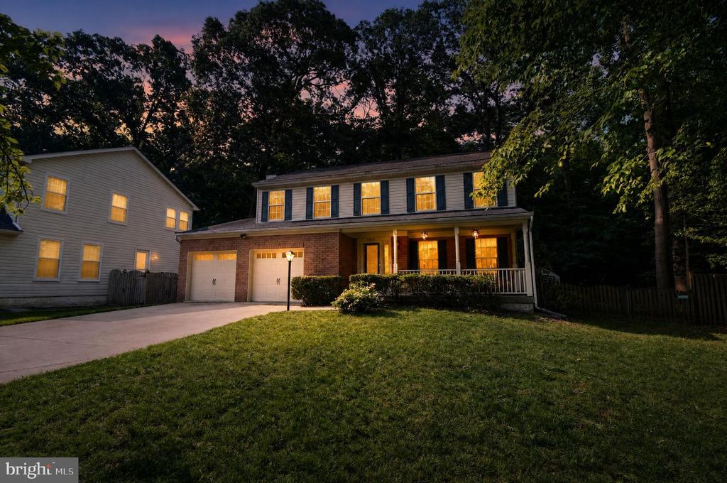 Image 2 of property listing at 1688 PATRICE CIR, Crofton, MD 21114