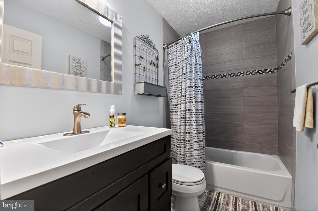 Image 23 of property listing at 1688 PATRICE CIR, Crofton, MD 21114