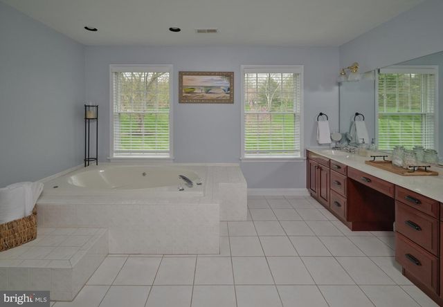 5455 MCGINNIS CT, Doylestown, PA 18902
