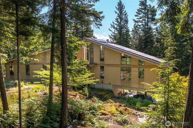 808 Pioneer Hill Road, Orcas Island, WA 98279