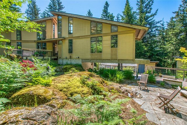 808 Pioneer Hill Road, Orcas Island, WA 98279