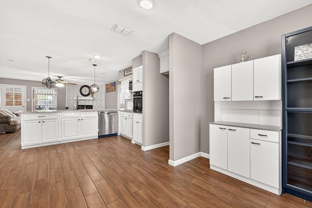 12043 Corona Lane, Houston, TX 77072