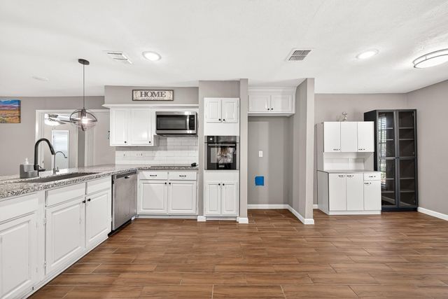 12043 Corona Lane, Houston, TX 77072