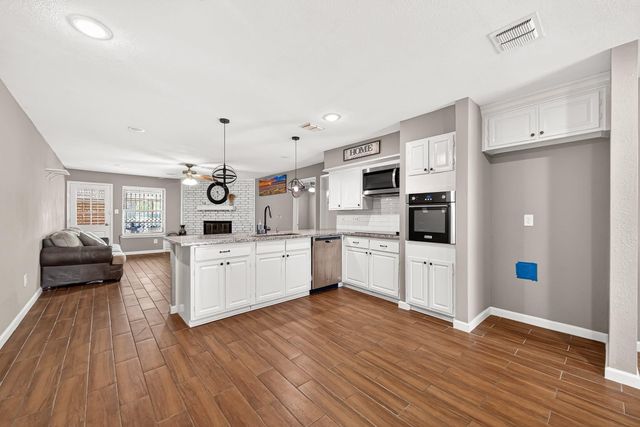 12043 Corona Lane, Houston, TX 77072