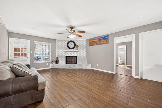 12043 Corona Lane, Houston, TX 77072