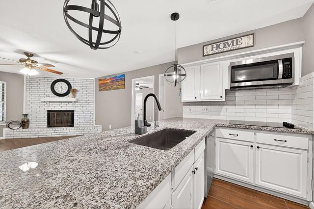 12043 Corona Lane, Houston, TX 77072