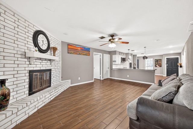 12043 Corona Lane, Houston, TX 77072