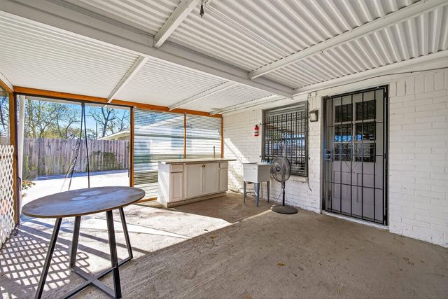 12043 Corona Lane, Houston, TX 77072