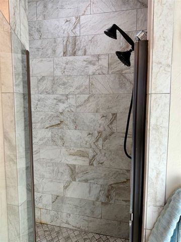 433 N Creekside Dr, Cache, OK 73527